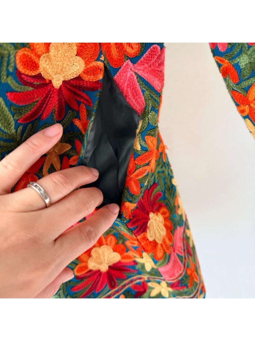 Kashmiri Embroidered Jacket Floral Aari Crewel Coat Boho Artisan Pashmina Style - Picture 8 of 8